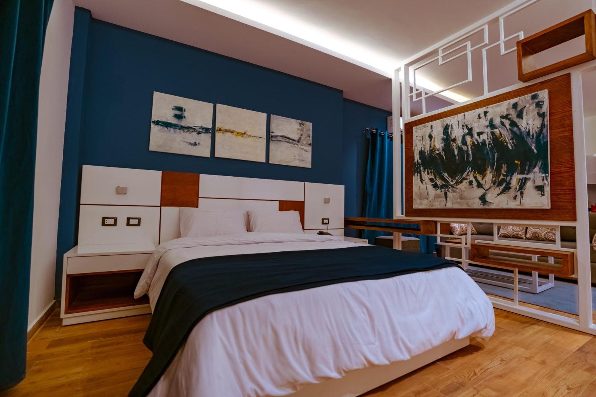 Travelholic New Cairo Residence Bagian luar foto