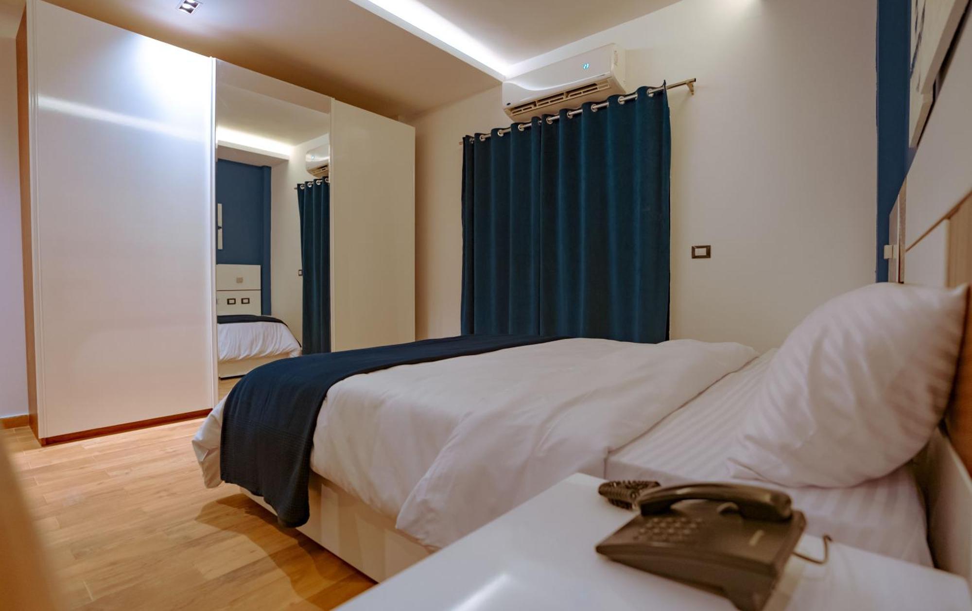 Travelholic New Cairo Residence Bagian luar foto
